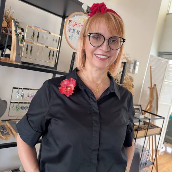 Embroidery Workshop: Anemone Brooch review by Alexandra Titovich - Melbourne